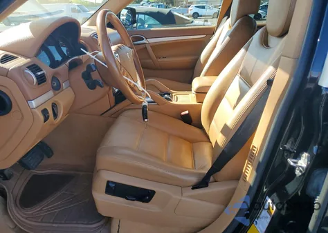 2010 Porsche Cayenne z USA, uszkodzony, nr VIN WP1AA2AP9ALA10727